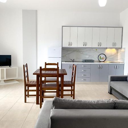 Family Apartments Himara Ngoại thất bức ảnh
