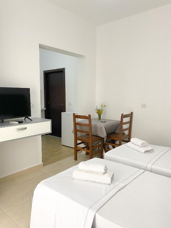 Family Apartments Himara Ngoại thất bức ảnh
