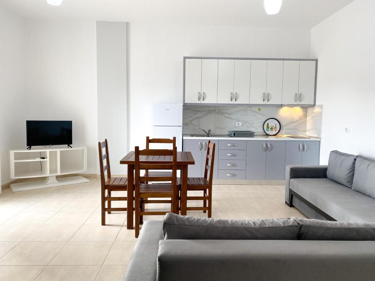 Family Apartments Himara Ngoại thất bức ảnh