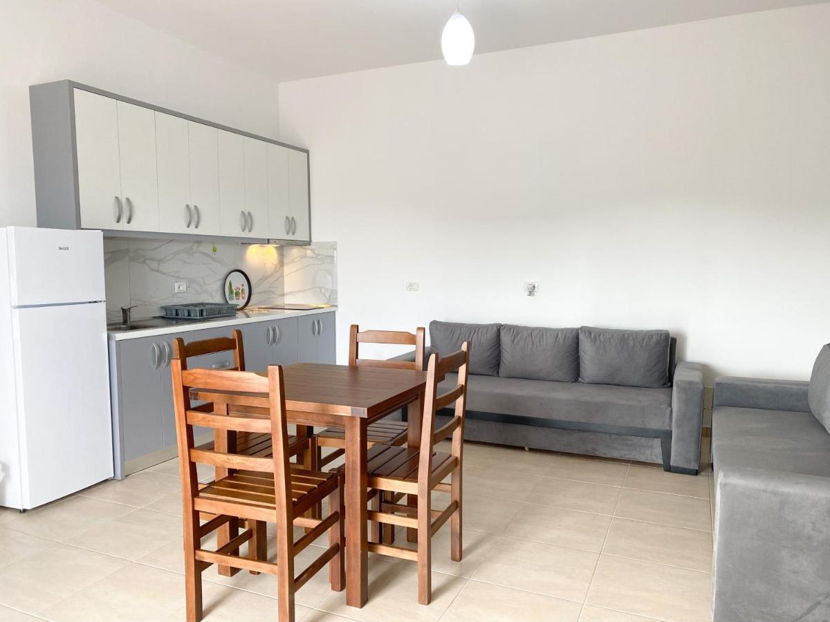 Family Apartments Himara Ngoại thất bức ảnh