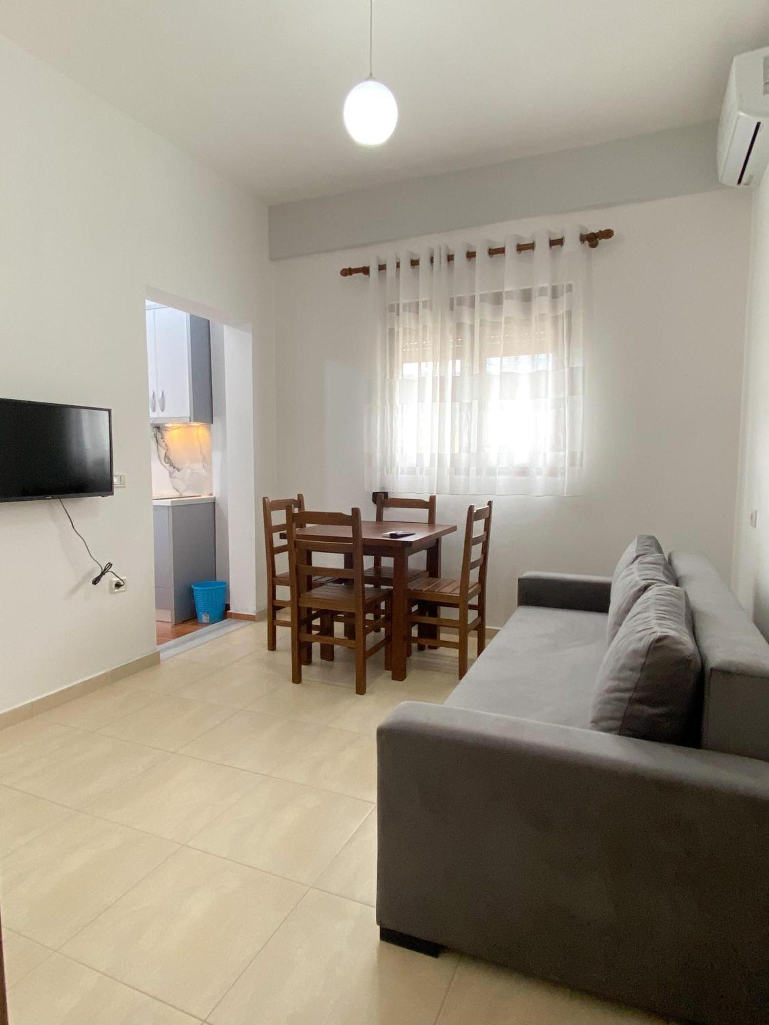 Family Apartments Himara Ngoại thất bức ảnh